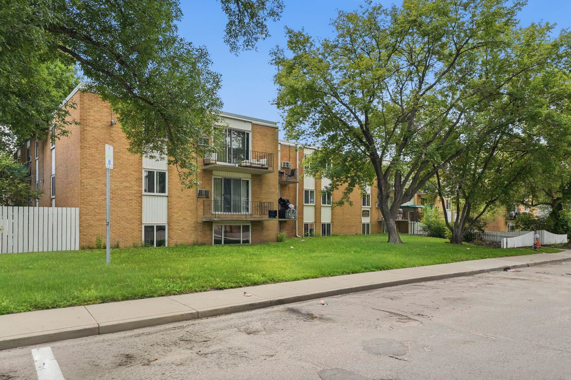 Midtown Apartments — exterior